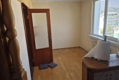 Ap 3 Cam,decomandat,70mp,balcon,cu posibilitate de duplex Ap 3 Cam,decomandat,70mp,balcon,cu posibilitate de duplex - 8