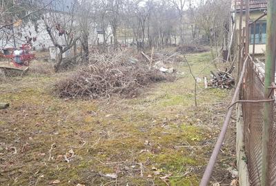 Casă cu 4 camere în Central - 2