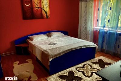 Casă cu 4 camere cu Teren 300 Mp în 23 August - 3