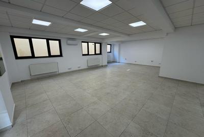 Spatiu comercial, demisol, 139.9mp, open-space, cartier Centru - 2