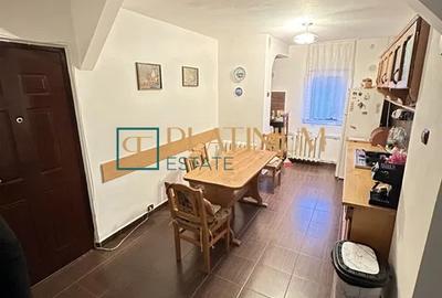 Apartament cu 4 camere decomandat, mobilat în Bucovina