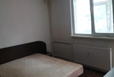 Apartament cu 3 camere decomandat în Titan - 4