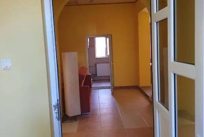 Casă cu 3 camere cu Canalizare în Floreasca - 6
