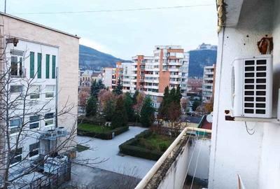 Apartament 3 camere, zona Posta Veche - 1