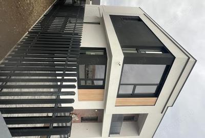 Casă cu 4 camere cu Teren 350 Mp în Săcălaz