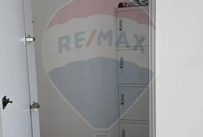 Spațiu comercial, de 105 mp, în Central - 8