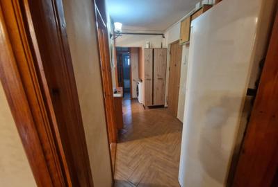 Poarta 6-apartament 3 camere, decomandate, cu  3 balcoane, etaj 1 - 4