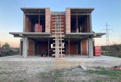 Casă cu 3 camere în Dumbrăvița - 1