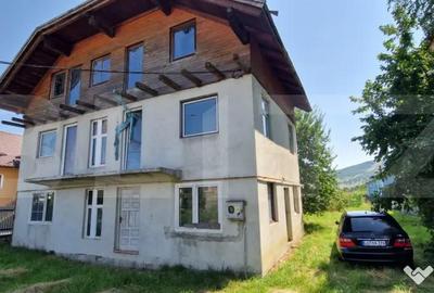 Casă cu 5 camere cu Teren 1500 Mp în Unirea - 3