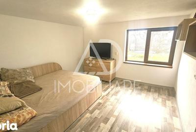 Casă cu 4 camere cu Teren 1774 Mp în Central - 2