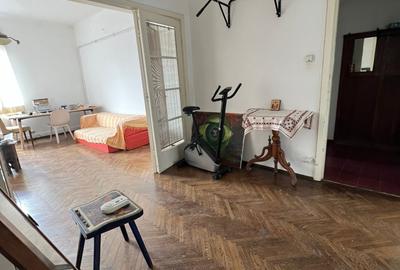 Apartament cu 3 camere decomandat în P-ța Unirii - 4