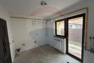 Apartament cu 3 camere decomandat în Central - 3