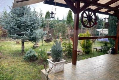 Casa de vanzare, cu 4 camere, 140 mp, zona Strada Dara - 10