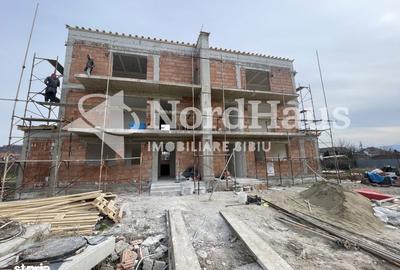 Casă cu 4 camere în Gușterița