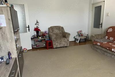 Vand apartament 2camaere,semidecomandat ,55 mp ,conf 1. - 16