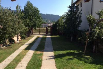 Casă cu 4 camere în Ultracentral - 2