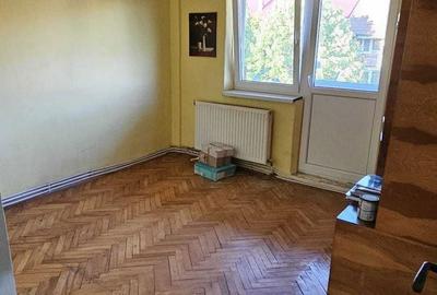Apartament cu 2 camere decomandat în Carpați 2 - 7