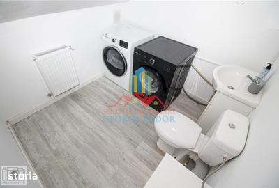 Apartament cu 4 camere semidecomandat în Tineretului