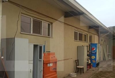 Spatiu comercial, de vanzare, parter + apartament la etaj, z - 15