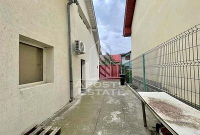 Casă cu 7 camere cu Teren 624 Mp în Girocului