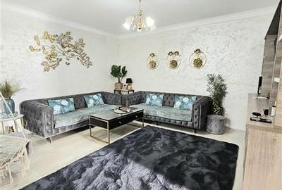 Duplex cu 9 camere cu Canalizare în Central - 1