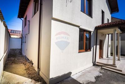 Casă cu 6 camere cu Teren 380 Mp în Nord-Est - 22