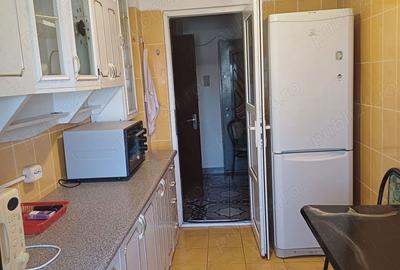 Apartament cu 3 camere decomandat în Complex Studențesc - 1