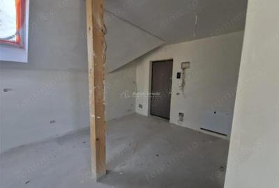 Apartament cu 2 camere decomandat în Central - 3