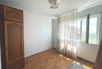Apartament cu 3 camere decomandat în Cetate - 1