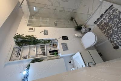 Apartament cu 3 camere decomandat în Florești