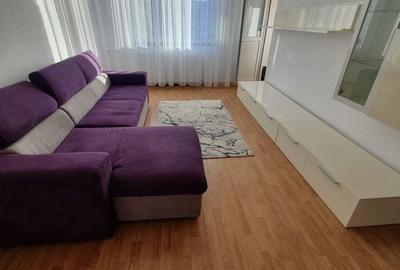 Apartament cu 2 camere decomandat în Apărătorii Patriei