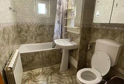 Apartament cu 3 camere în Republicii