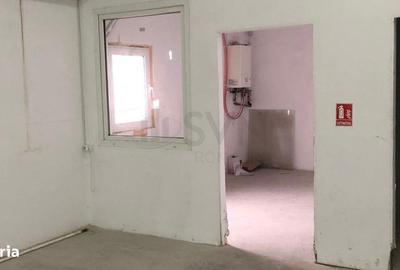 Spațiu comercial, de 475 mp, în Vest - 4