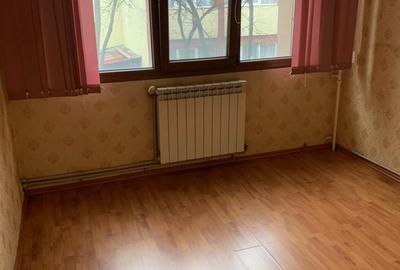 Apartament decomandat în Drumul Taberei