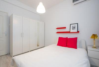 Apartament cu 3 camere decomandat, mobilat în Calea Victoriei