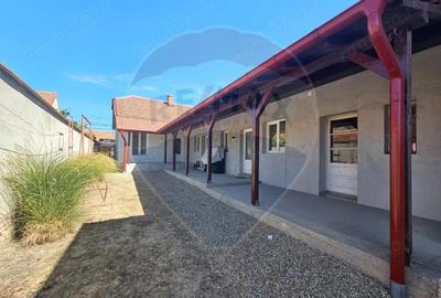 Casă cu 2 camere cu Teren 719 Mp în Central