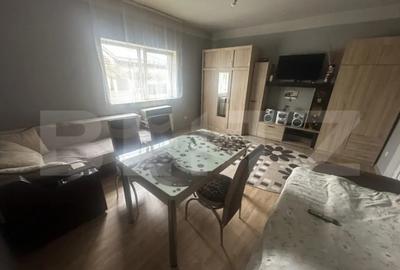 Casă cu 4 camere cu Teren 1316 Mp în 14 Mai - 2