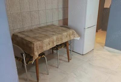 Apartament cu 2 camere decomandat în Carpați 2 - 3