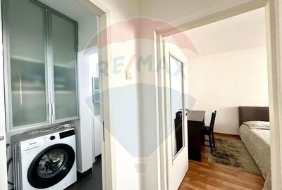 De inchiriat apartament cu 3 camere, in zona Dacia - 14
