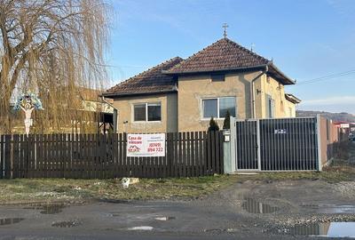 Casă cu 3 camere în Central - 1