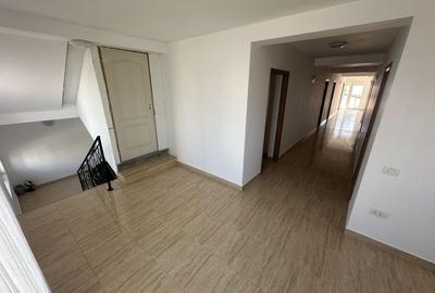 Casă individuală cu 24 camere cu Canalizare în Central - 11