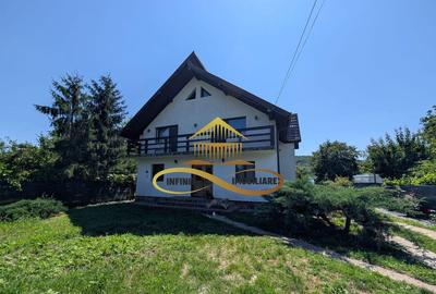 Casa in Traian, pozi?ie excelenta! - 2