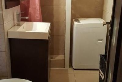 Garsonieră în Titan - 2