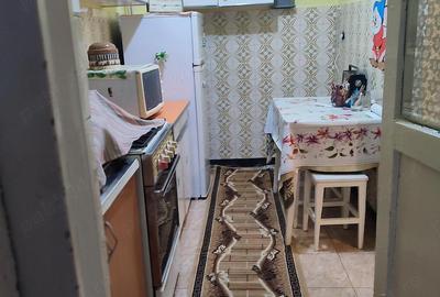 Apartament cu 3 camere decomandat în Central - 2