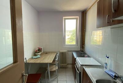 !!! 2 Camere...decomandat...Bld Cetatii - 2