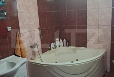 Casă cu 5 camere cu Teren 1000 Mp în Central - 11