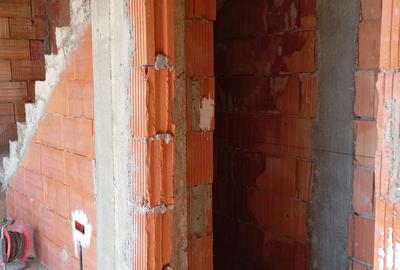 Casă cu 4 camere cu Teren 250 Mp în Chișoda - 10