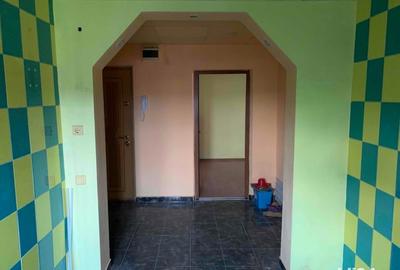 Apartament cu 3 camere decomandat în Mircea-Vodă - 10