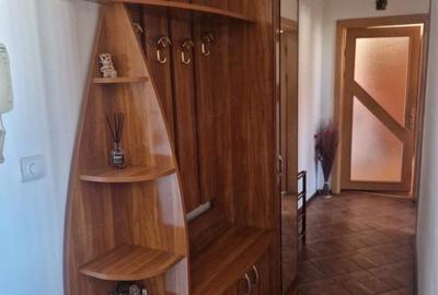 Apartament cu 3 camere decomandat în Lazaret - 3