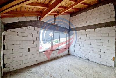 Casă individuală cu 5 camere cu Teren 250 Mp în Malu Mare - 6